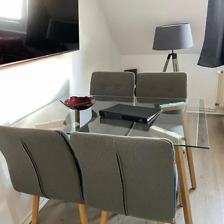 H&H Apartment Im Herzen Von Greifswald Zentral In Der Langen Reihe Esterno foto