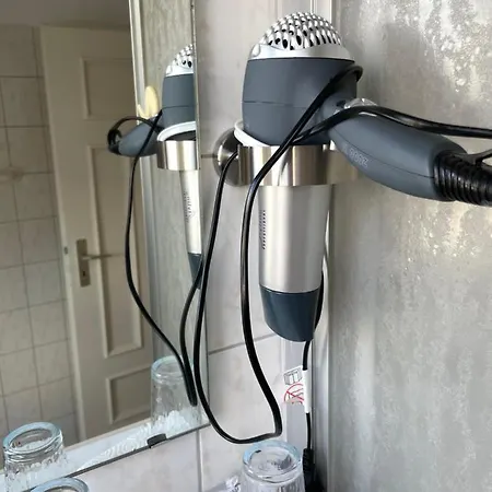 H&H Apartment Im Herzen Von Greifswald Zentral In Der Langen Reihe Esterno foto