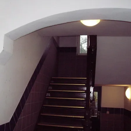 H&H Apartment Im Herzen Von Greifswald Zentral In Der Langen Reihe Esterno foto
