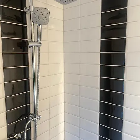 H&H Apartment Im Herzen Von Greifswald Zentral In Der Langen Reihe Esterno foto