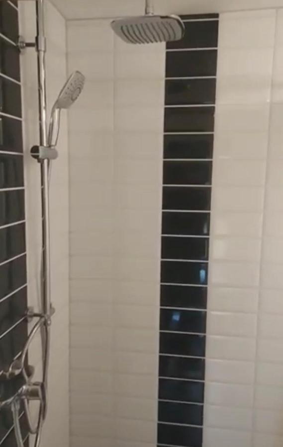 H&h Im Herzen Von Zentral In Der Langen Reihe